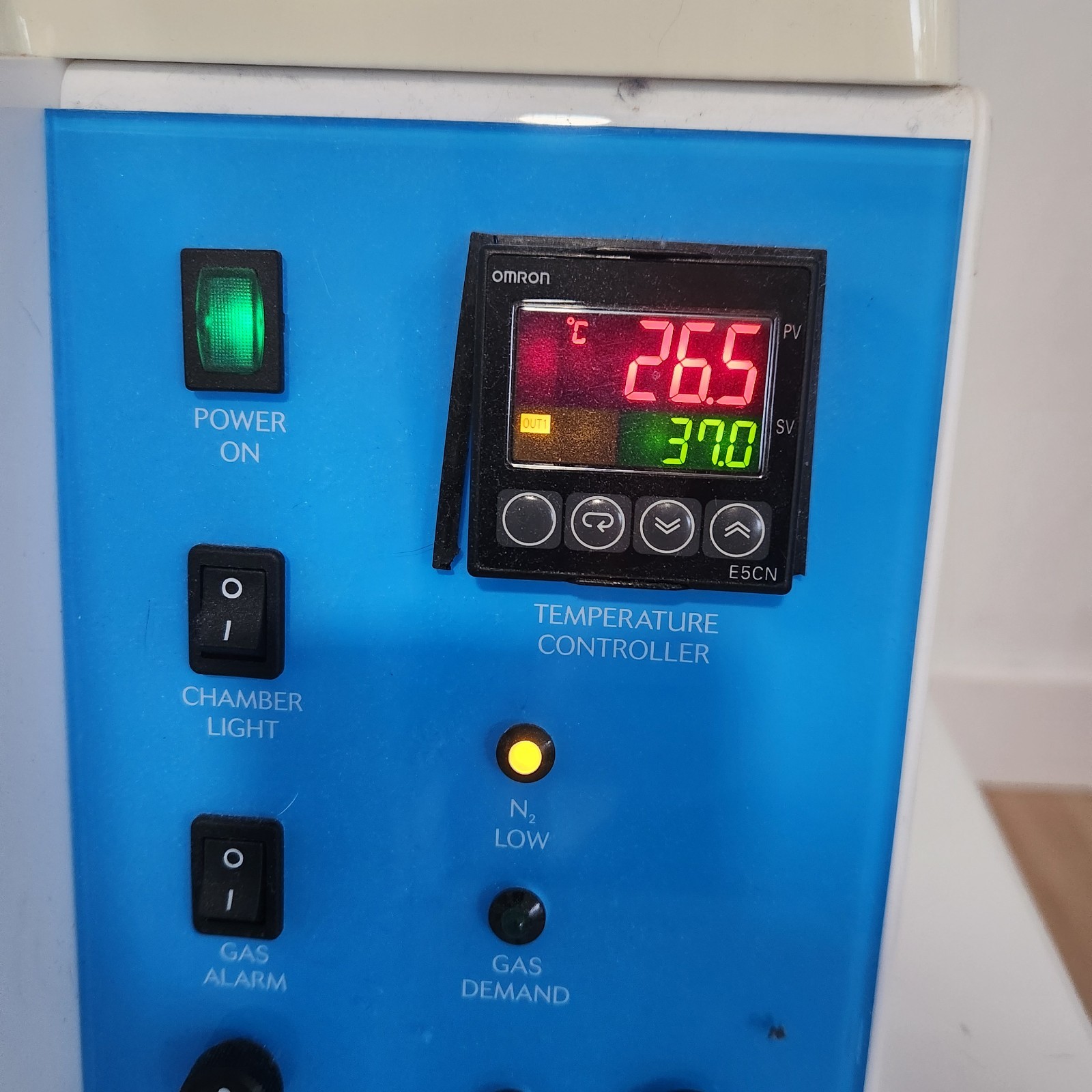 Ruskinn Invivo2 300 Hypoxia Workstation With Ruskin Gas Mixer Q