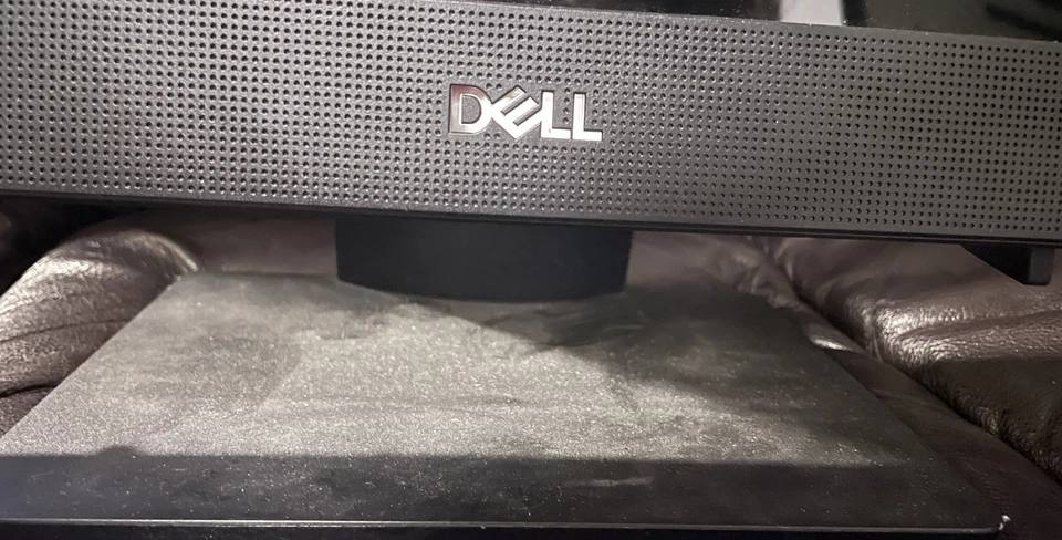 Dell Inspiron 3477 AIO 24" - Core i3-7130U 2.7GHz 8GB RAM 500GB SSD WORKING  - Image 4 of 4