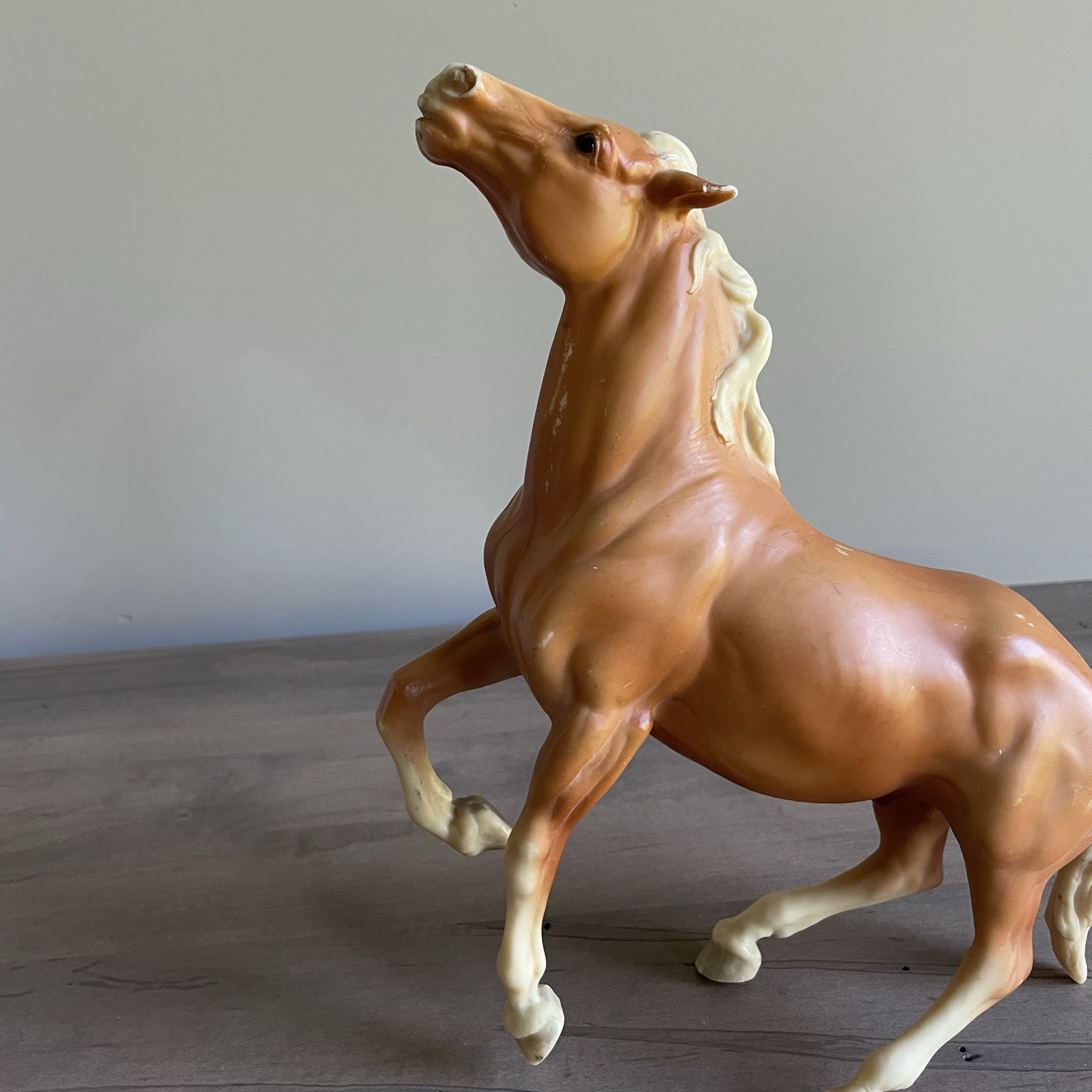 Breyer Horse Semi Rearing American Mustang #118 Traditional Model SHRINKY? *Read