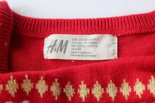 H&M Christmas Theme Red Jacquard-Knit Sweater Size 6/8 - Picture 4 of 6