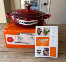 Le Creuset Shallow Heart Cocotte with Heart Knob 1 1/8 qt Cerise Cherry Red NEW