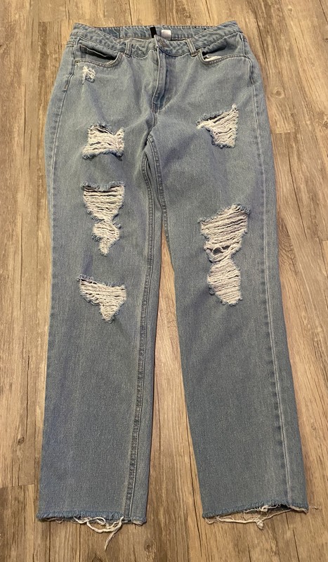 Womens H&M Size 12 Regular Distressed Skinny Jeans High Waisted