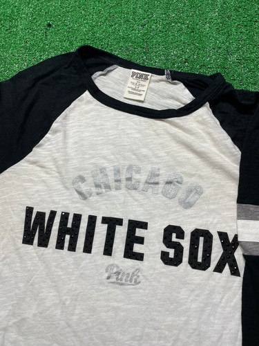 Chicago White Sox Pink Victoria's Secret T-Shirt Sz Small White Black MLB - Picture 2 of 2
