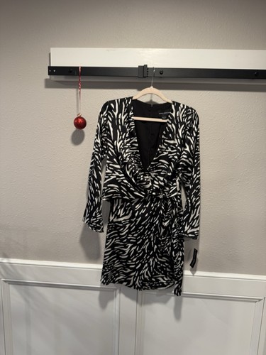 Donna Morgan Dress Women 10 Wrap Leopard Print Black White NEW Classic Travel - Picture 2 of 4