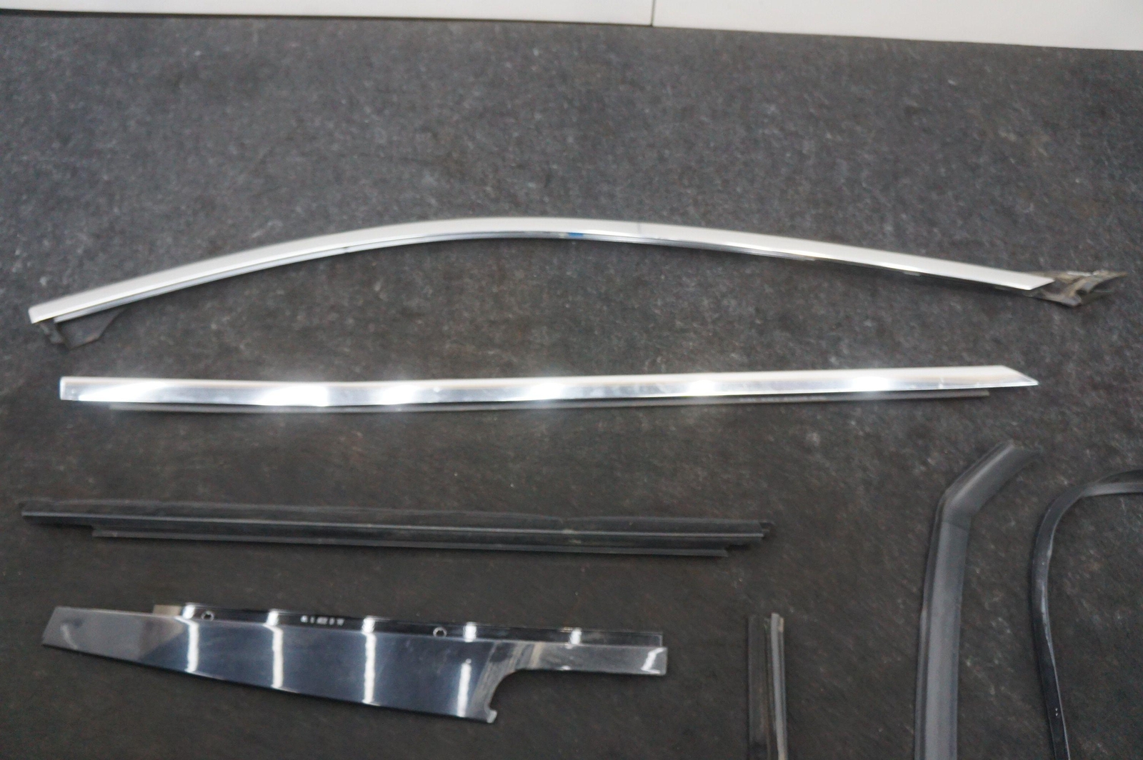 Set Front Right Window Rubber Gasket Trim 7200306 Rolls Royce Ghost Series I 09