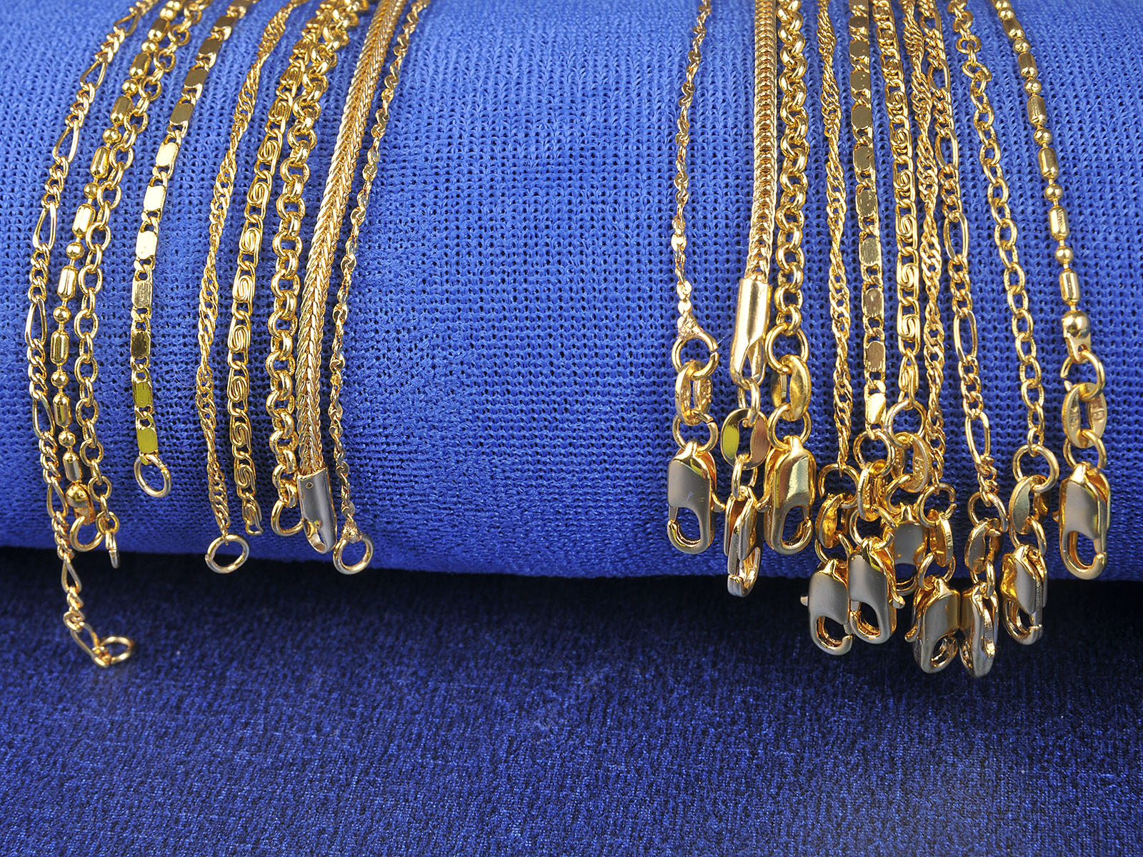 Mix 10PCS NEW Wholesale GF 18K GOLD FILLE Necklace Chains Lobster Clasps Pendant