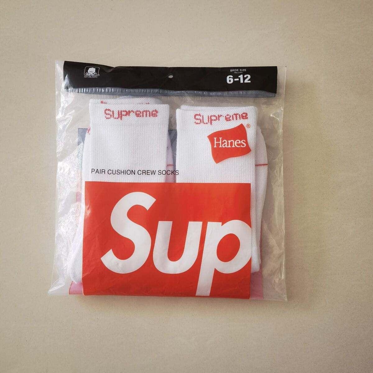 SUPREME/ HANES WHITE SOCKS/ TWO PAIRS IN PACKAGE / 100 SUPREME/ HANES WHITE SOCKS/ TWO PAIRS IN PACKAGE / 100