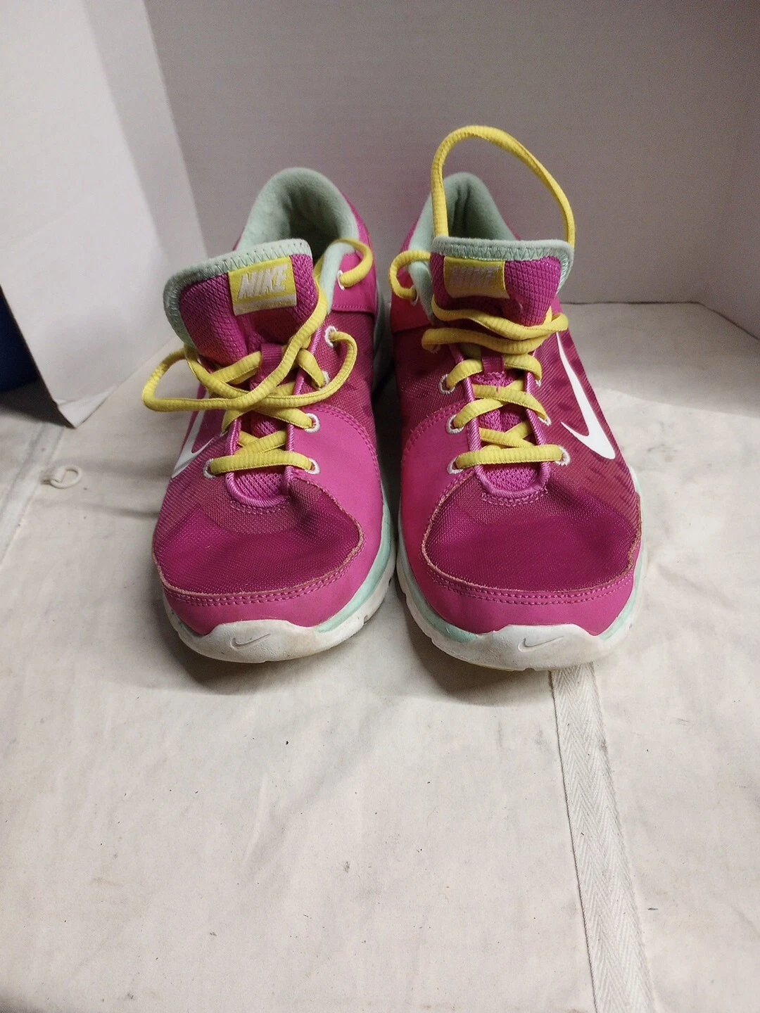 Chaussures d'entraînement Nike Flex Supreme pour femme 7,5 rose blanc vert jaune 580374 601