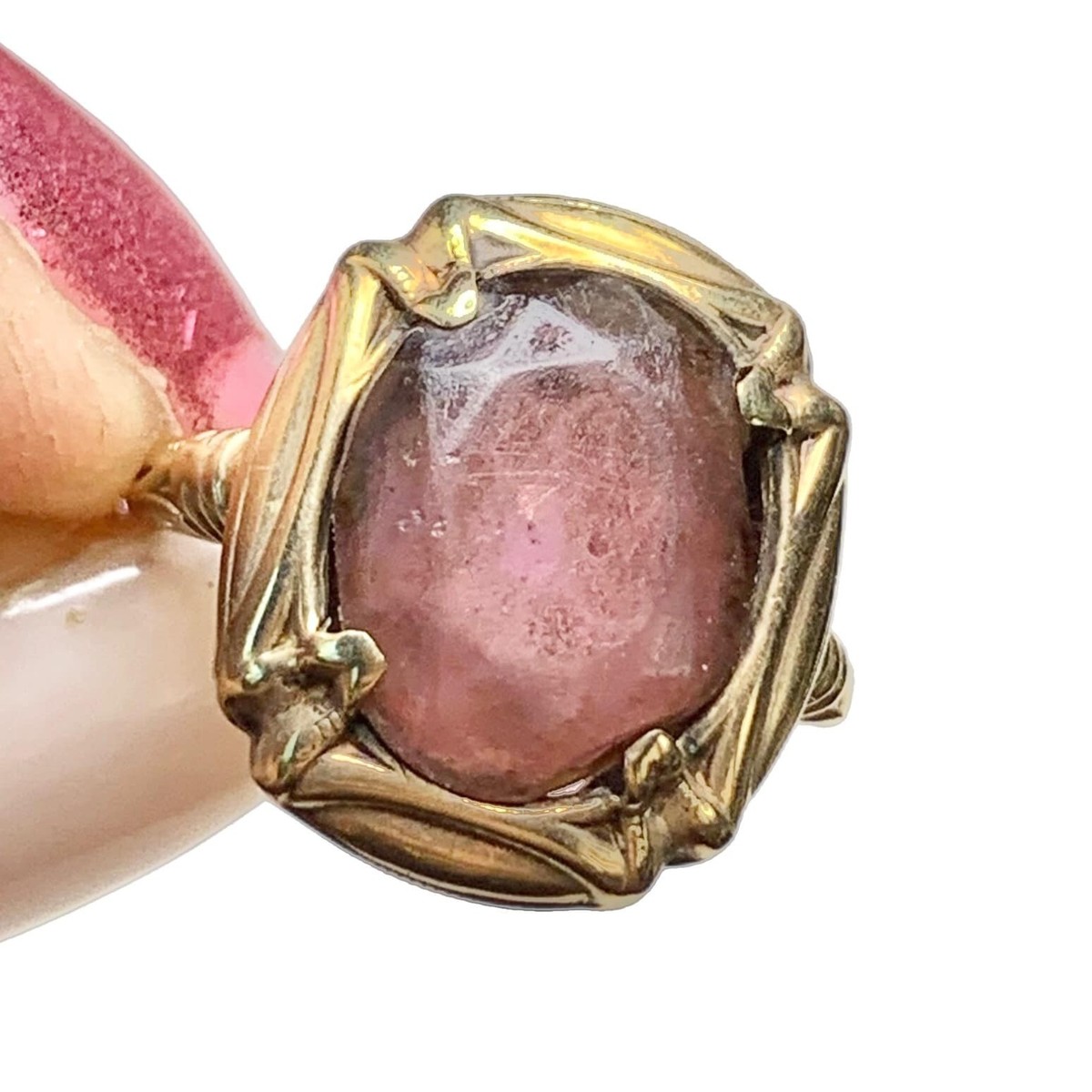 14K Gold Pink Tourmaline Cabachon Rope Design Ring 14K Gold Pink Tourmaline Cabachon Rope Design Ring
