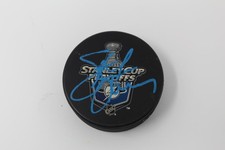 STEVE YZERMAN SIGNED AUTOGRAPH 2011 STANLEY CUP PLAYOFFS HOCKEY PUCK - LIGHTNING