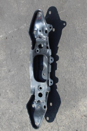 2015 2016 2017 2018 2019 SUBARU OUTBACK FRONT DIFFERENTIAL MOUNT BRACKET 2.5L