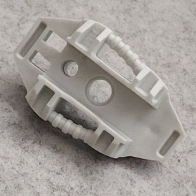 LEGO 53566 Bionicle Piraka Leg Upper Section Cover Very Light Bluish Gray x1 