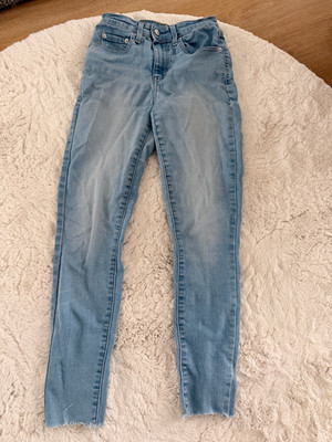 Levi's Damen 721 High Rise Skinny Jeans in Blau Gr. W25