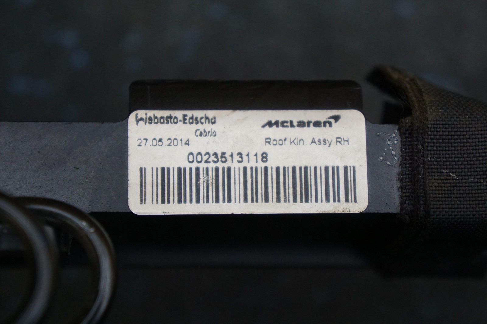 Right Passenger Convertible Roof Top Hinge 0023513118 McLaren 650S Spyder
