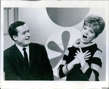 1965 Florence Henderson Co Host Singer Douglas Show Beautiful Woman Photo 8X10