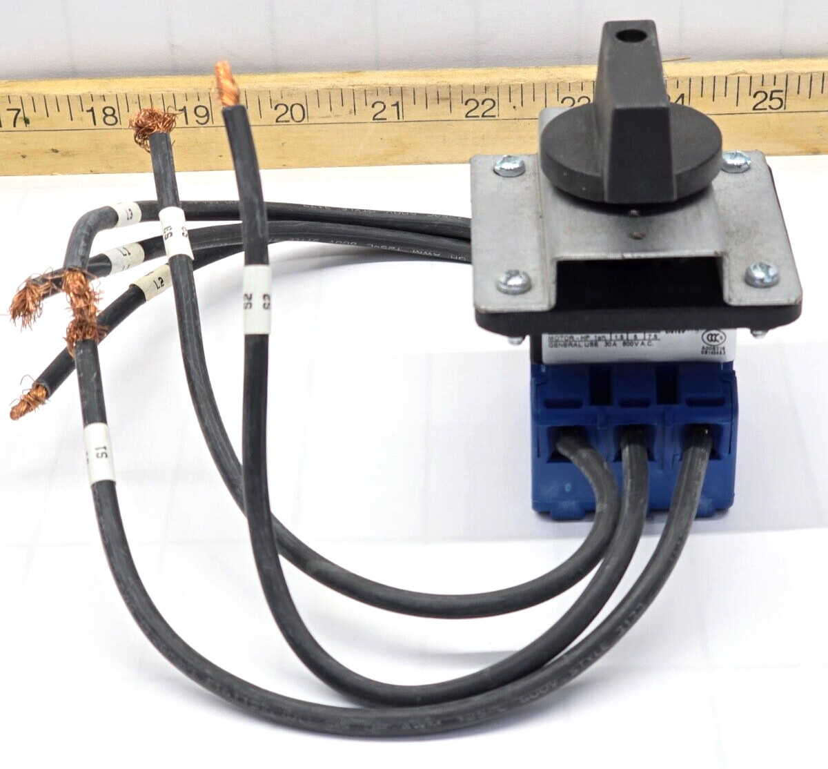 New Takeout Kraus & Naimer Rotary Switch 600 VAC 30 Amp  KG32B K300