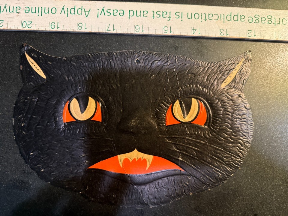 Vintage Halloween art marked, Copr. H.E.Luhrs Made in USA, Black Cats