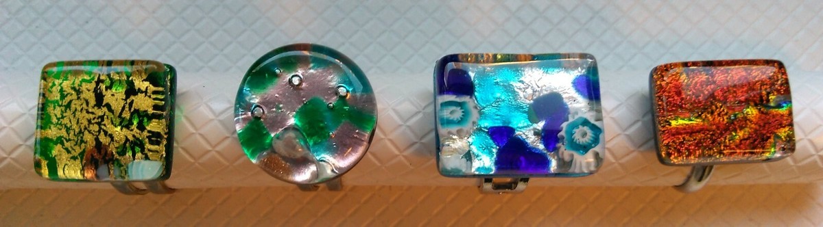 Lot De 23 Bagues Fantaisie Pour Femmes - Matières Variées (bois, Cuir, Pierres, Argent, Verre Murano)