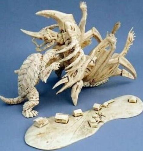 Art Works Collection featuring Yuji Kaida,"Gamera vs Legion,Ivory Color ver" - Picture 1 of 4