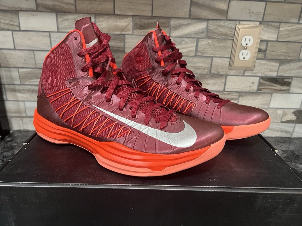 NIKE バスケットシューズ NBAフットロッカー別注　ハイパーダンク　2012 NIKE バスケットシューズ NBAフットロッカー別注 ハイパーダンク