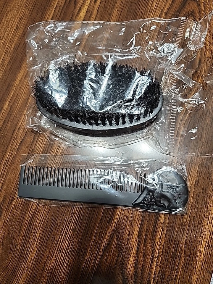 Cepillo para barba y peine para barba metal scull negro para hombre aseo nuevo relleno de medias Foto 3 de 3
