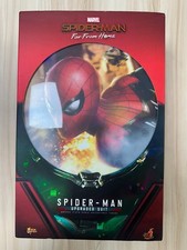 Hot Toys MMS542 Spider-Man Lontano da Casa Peter Parker Versione Tuta Aggiornata Scatola