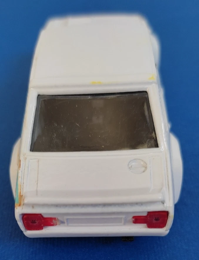 LUSO TOYS VINTAGE 1:43  AUTO DIE CAST  FIAT  131 ABARTH  BIANCO ART M-25 - Immagine 4 di 4