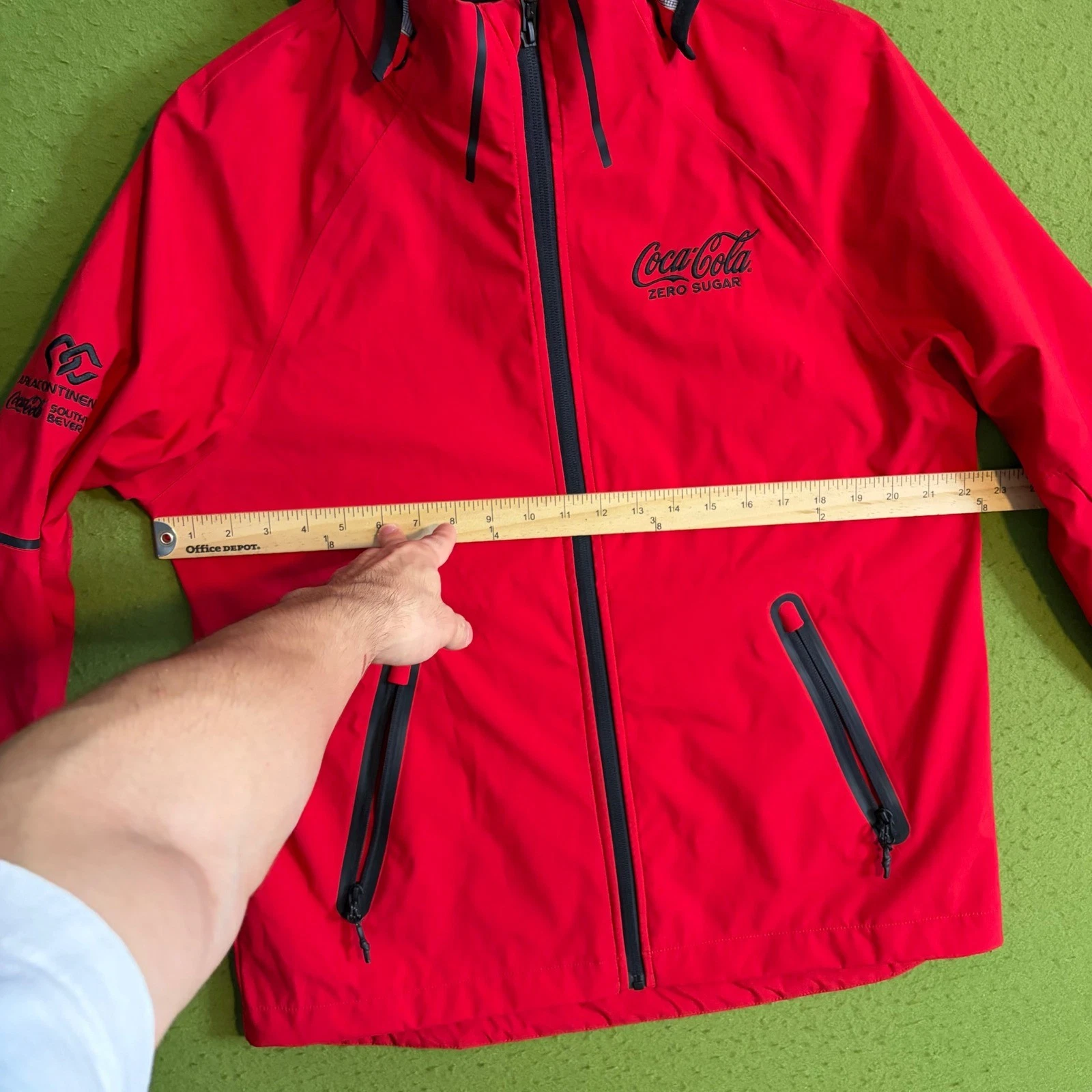 Trimark Coca-Cola Zero Sugar Red Softshell Hooded Jacket Mens Medium Full Zip image 5