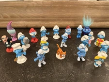 20 Miniature Smurfs Peyo 2013 PVC Figurines Toys