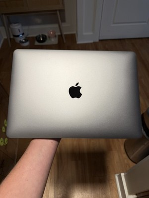 MacBook Air M1 2020 16GB RAM 512GB SSD Space Gray Used Works Great!