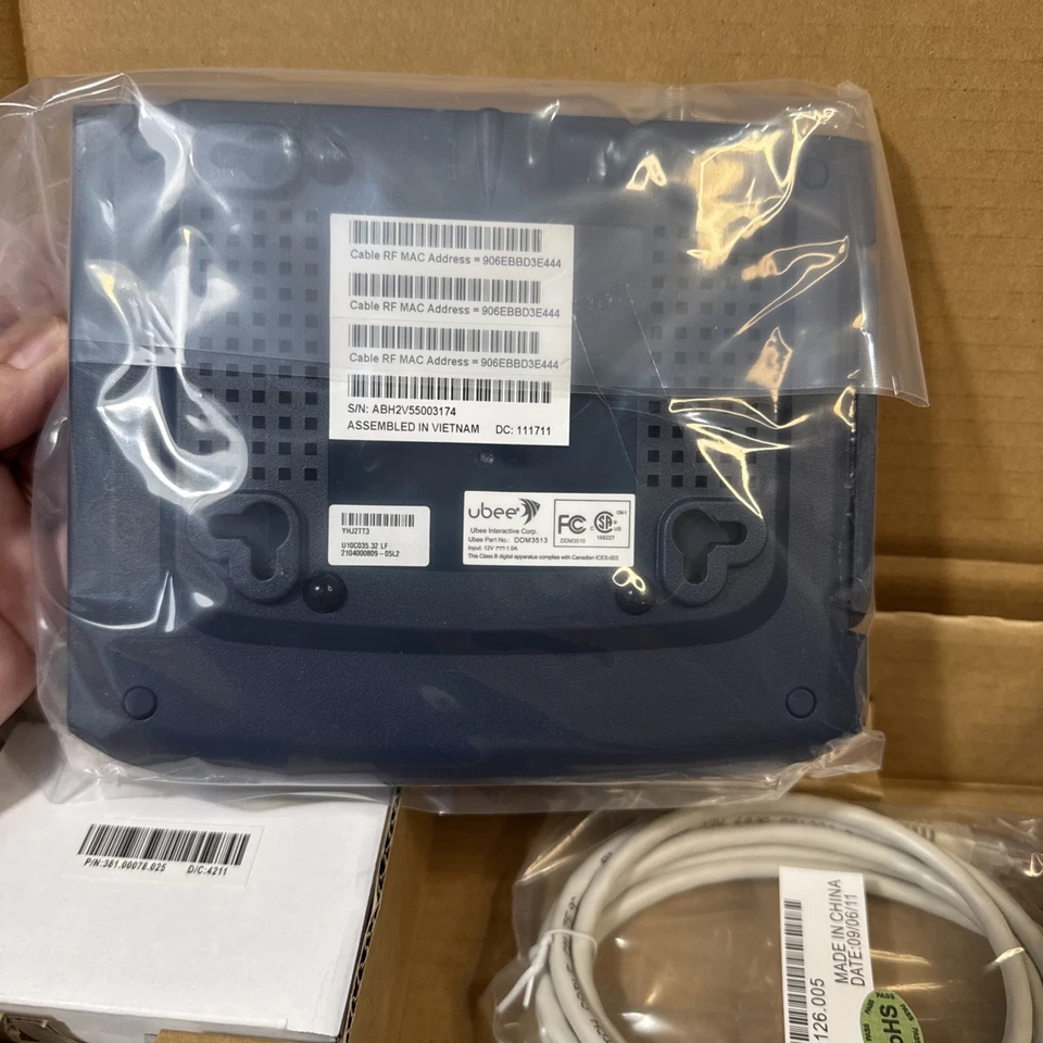 UBEE D3.0 Cable Modem DDM3513 DOCSIS 3.0 NEW UNOPENED IN BOX All Parts Included - Image 4 of 4