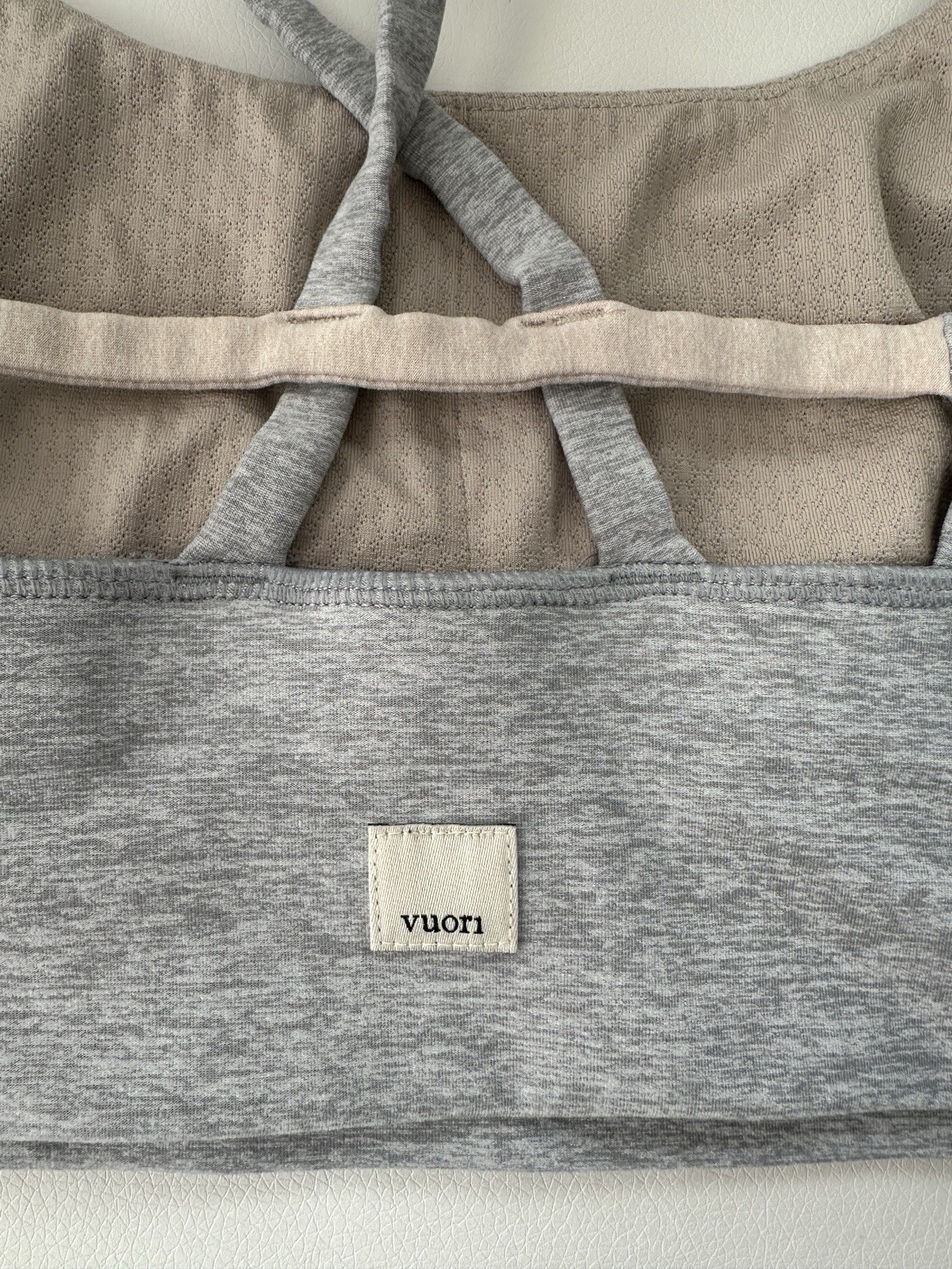 Vuori Performance Bra Gray Crossback Longline Ele… - image 3