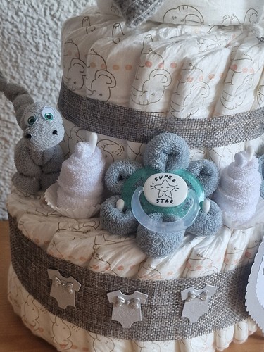 Windeltorte für Mädchen und Jungen / Geschenk zur Geburt / personalisiert Namen - Bild 4 von 5