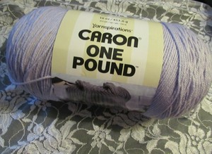 NEW-CARON-YARNSPIRATIONS-ONE-POUND-Lilac-Purple-Medium-Yarn-453-g-Acrylic-10577
