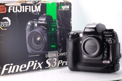 Fujifilm Finepix S3 Pro Nikon Halterung in gutem Zustand mit Karton