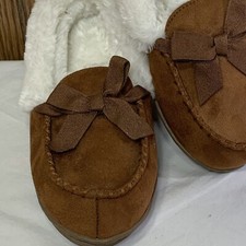 Sonoma Moccasin Slippers Women s Size 7-8 Faux Suede