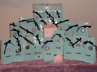Damen Luxus Adventskalender Douglas Annayake Moschino Clinique Wert ca. 400 