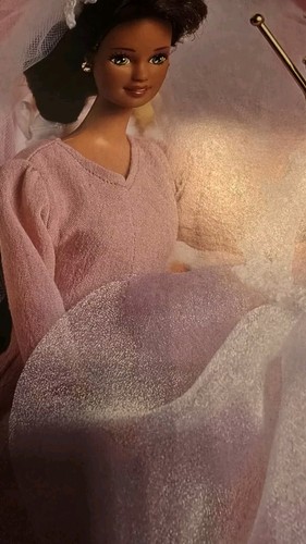 Annie's FASHION Doll CROCHET CLUB PATTERN Bridal Veils - Picture 2 of 3