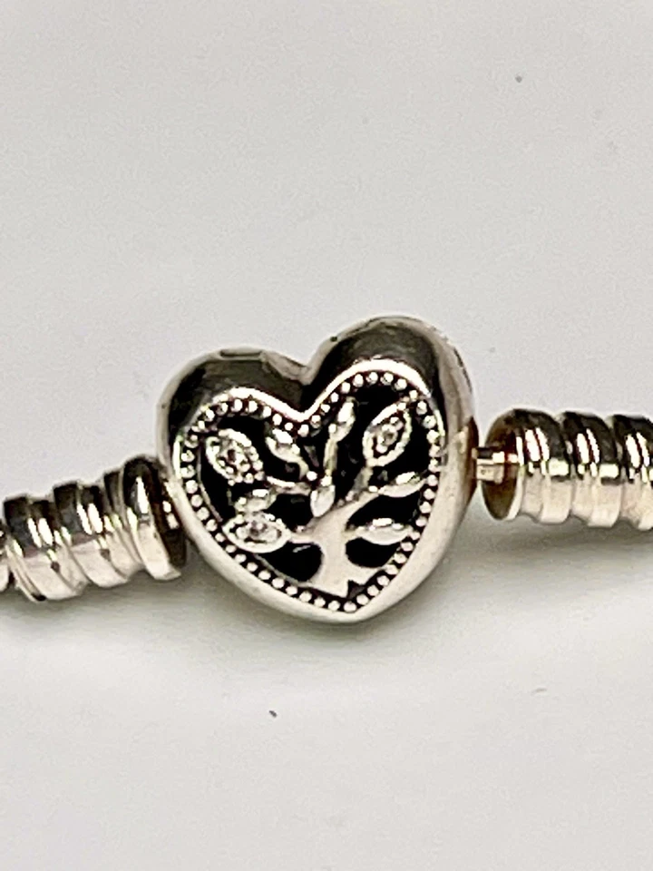 Bracciale Pandora Moments argento Sterling 925 con 3 charm - Imagen 4 de 4