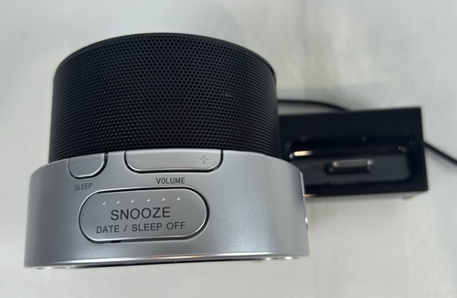 Sony Dream Machine Dual Alarm Clock Radio ICF-C7iP with 30 Pin iPod iPhone NOB - Picture 3 of 10