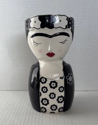 SASS & BELLE- Frida (Frida Kahlo Inspired) Monochrom Body Shaped Floral Vase GUC