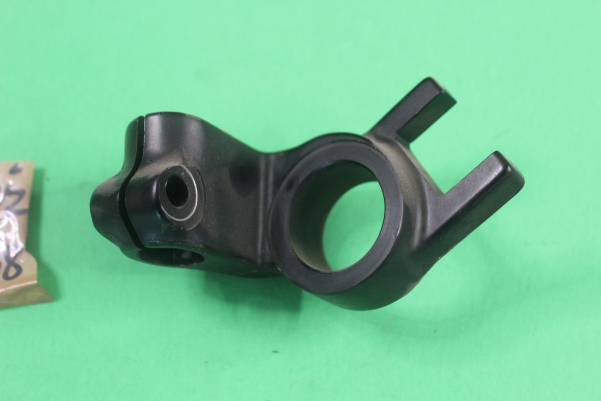 NOS Kawasaki 1983-84 ZX1100 GPz Right Handlebar Holder