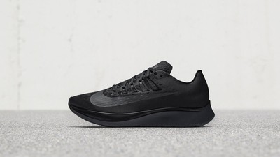 blackout nike shoes
