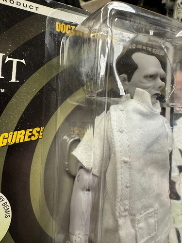 Bif Bang Pow The Twilight Zone 8 inch Dr. Bernardi 0136/1704- Rare Series 4 SDCC - Picture 7 of 24