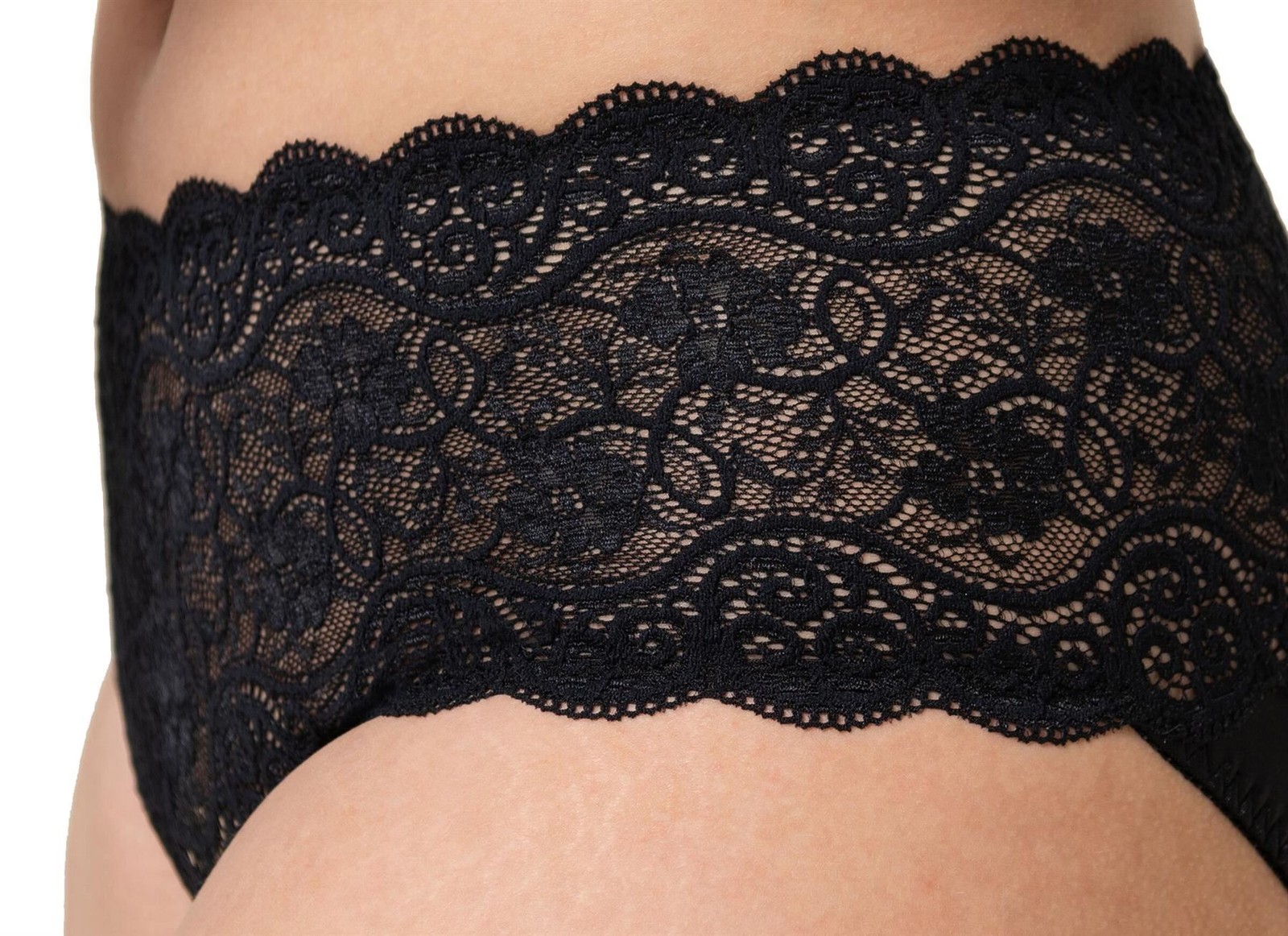 Triumph Amourette 300 Maxi X Stretch Lace Full Brief Black (0004) 18
