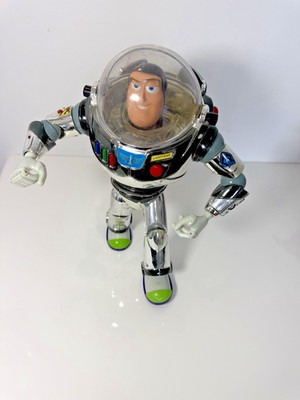 1995 Disney Toy Story Intergalactic Buzz Lightyear 12'' Chrome Figure Talks Light