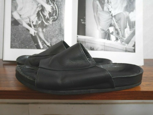 Sandales Mocassins 70er Chaussures de la Maison 42 Cuir Noir 70s True Vintage - Photo 1/6