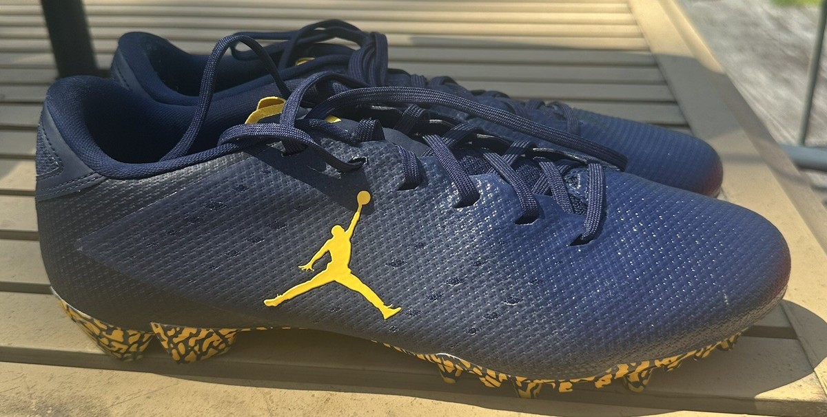u of m football cleats