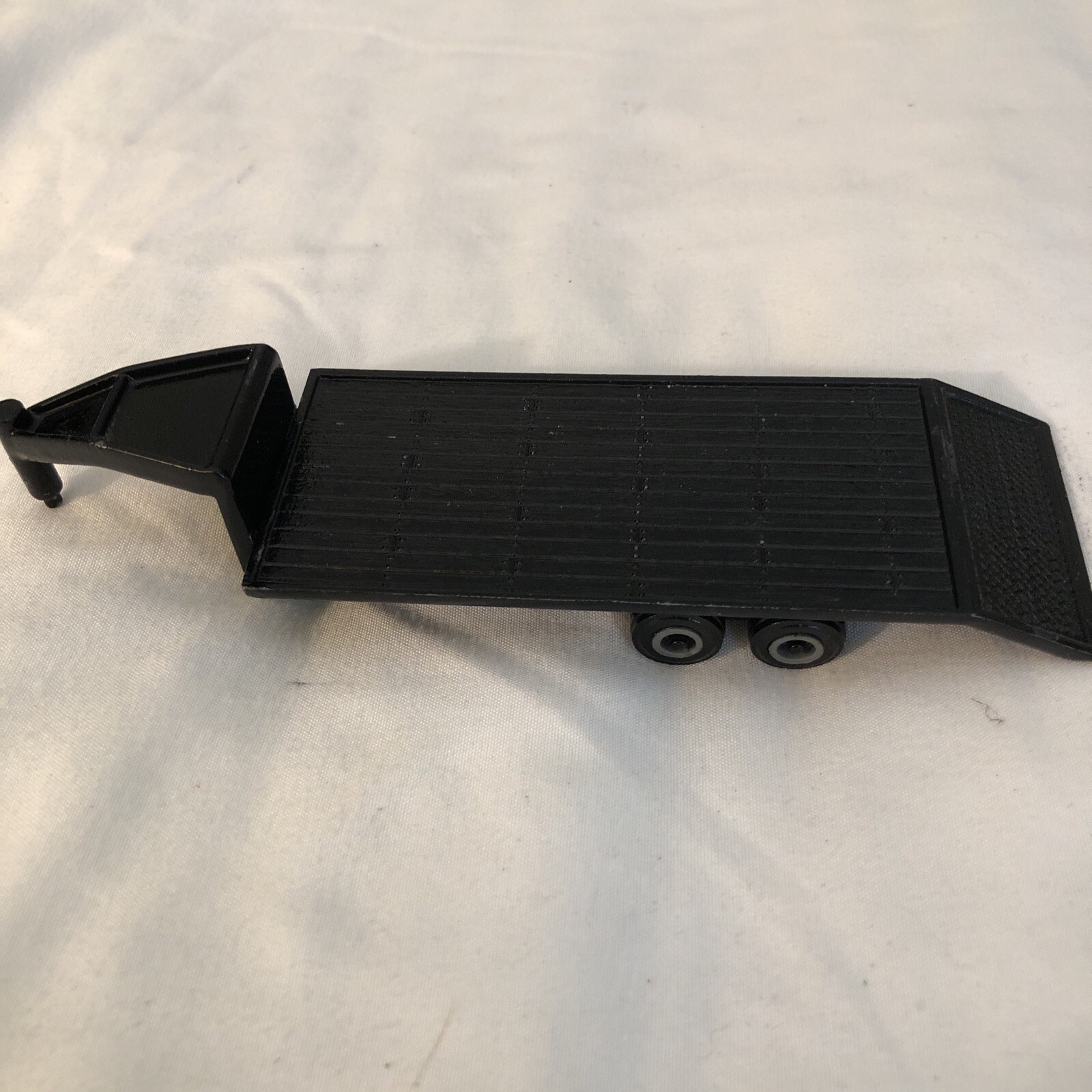 Ertl, Flat Bed, Tilting Heavy Duty Equipment Trailer, Tandem Axle, Working Deck