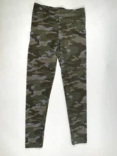 Women’s Simply Vera Wang Green Camo Leggings - Size Small